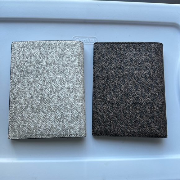 Michael Kors Jet Set Travel Passport Holder Wallet Case (New) - Picture 4 of 4